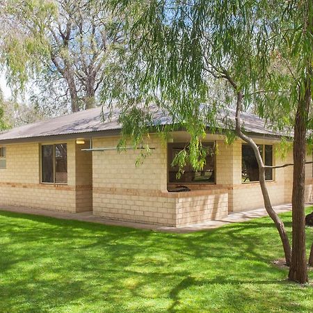 Siesta Park Holiday Resort Absolute Beachfront Resort Busselton Bagian luar foto