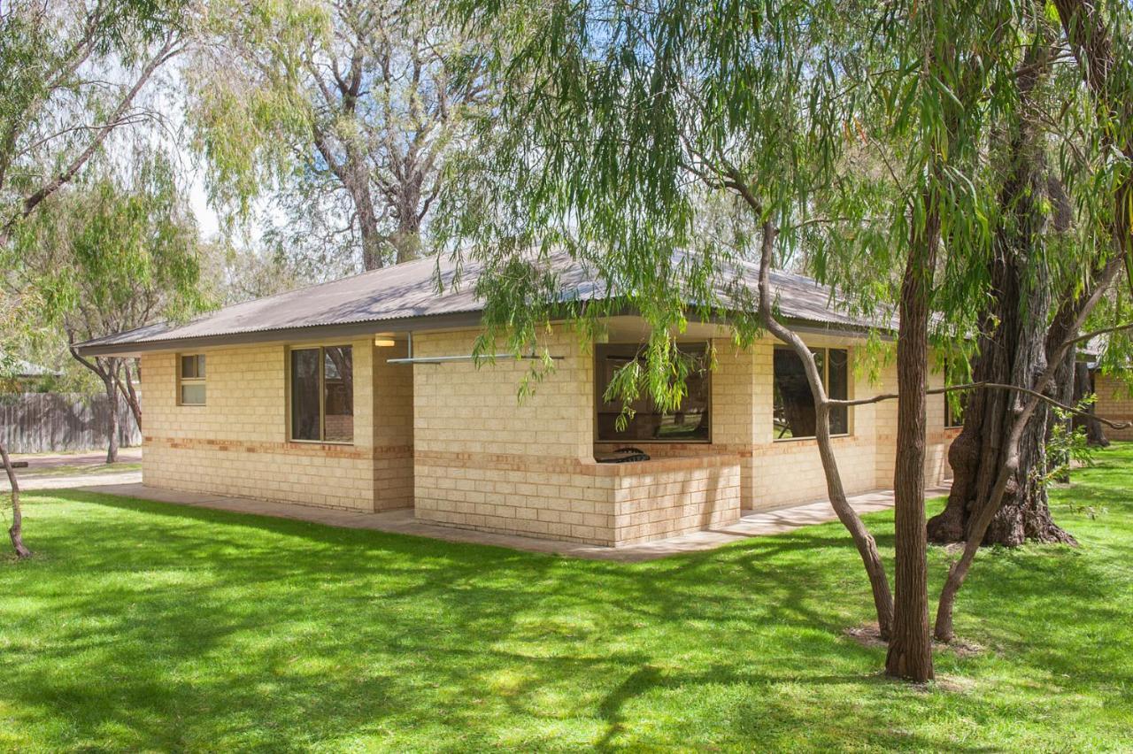 Siesta Park Holiday Resort Absolute Beachfront Resort Busselton Bagian luar foto