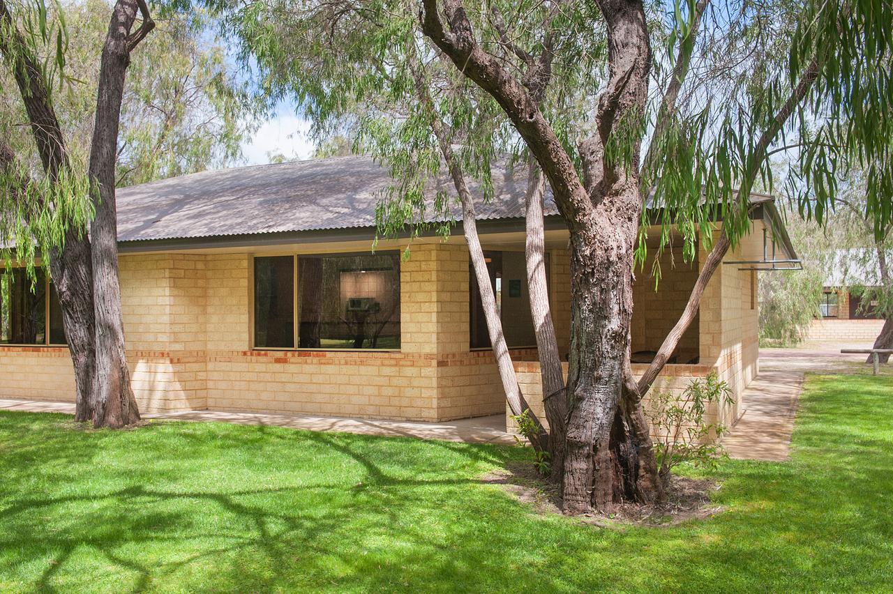 Siesta Park Holiday Resort Absolute Beachfront Resort Busselton Bagian luar foto